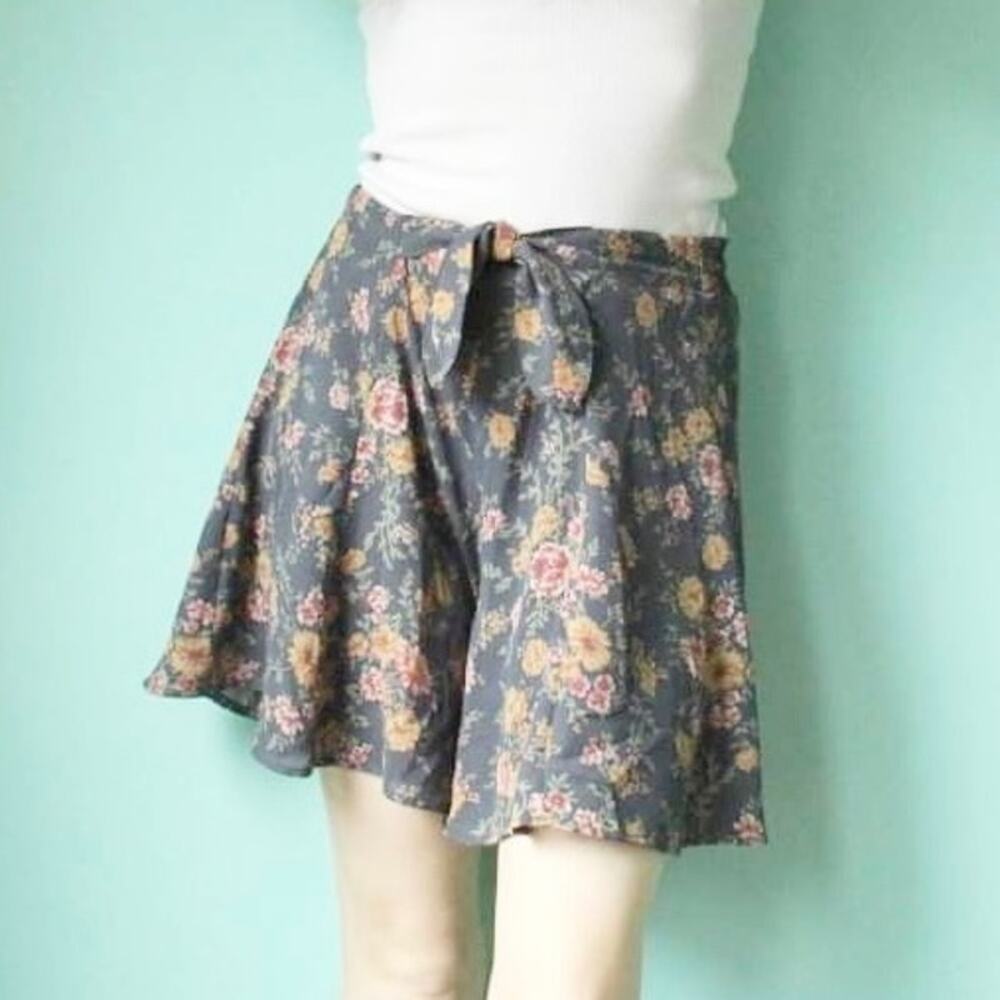 EXPRESS Blue Vintage 1990s Floral Lined Mini Skirt - Picture 9 of 10